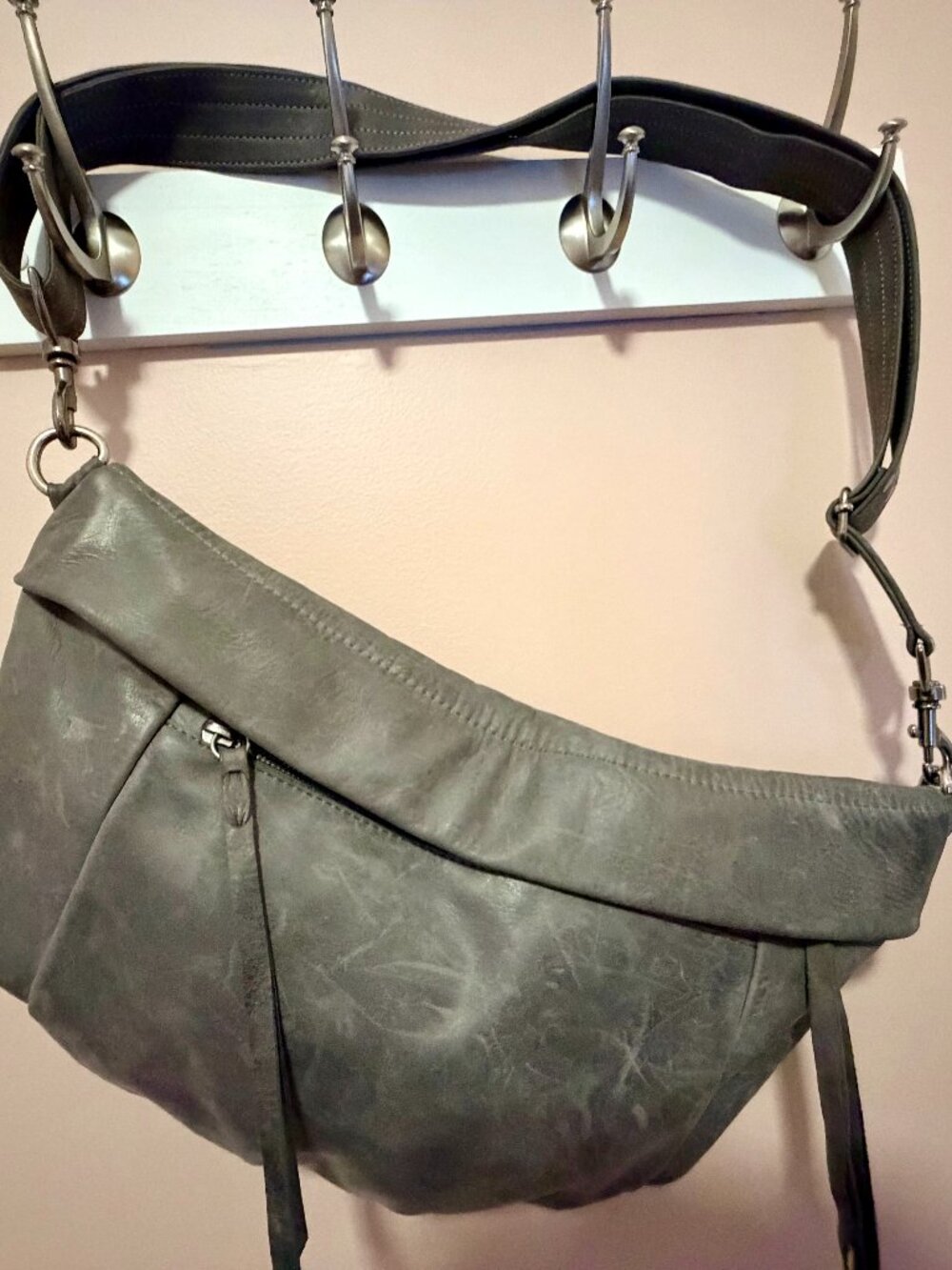Rough & Tumble Large Jenny Leather Sling Crossbody Bag Gray